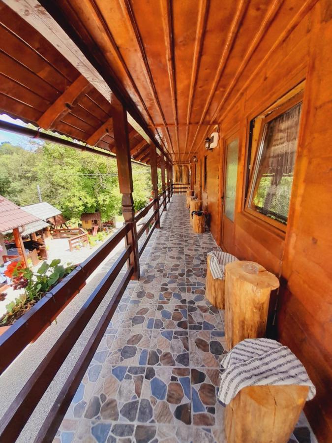 Vila Casa De La Ferma Mariuca Berbesti Exteriér fotografie