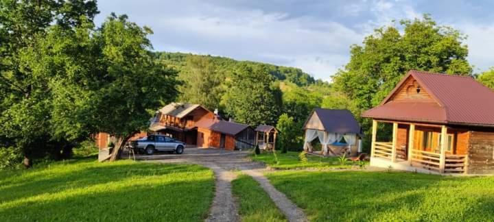 Vila Casa De La Ferma Mariuca Berbesti Pokoj fotografie