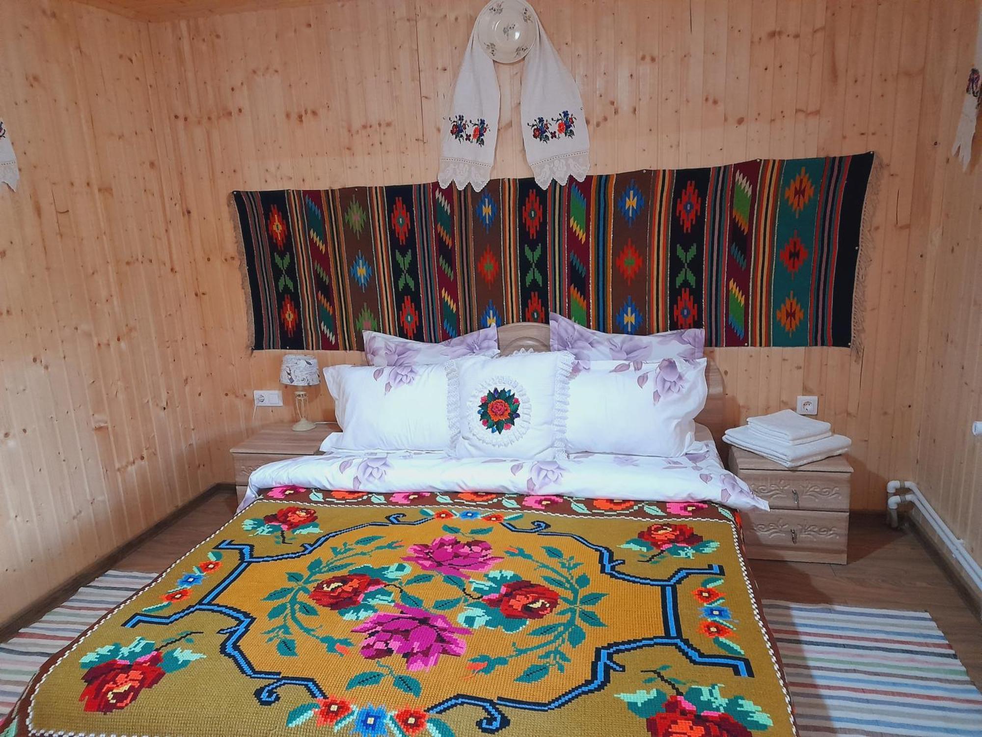 Vila Casa De La Ferma Mariuca Berbesti Pokoj fotografie